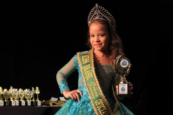 Júlia Soares Rocha, vence o Miss Brasil Beleza Brasileira