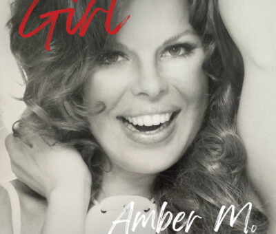 Amber Brookman encanta leitores e vira best-seller nos EUA